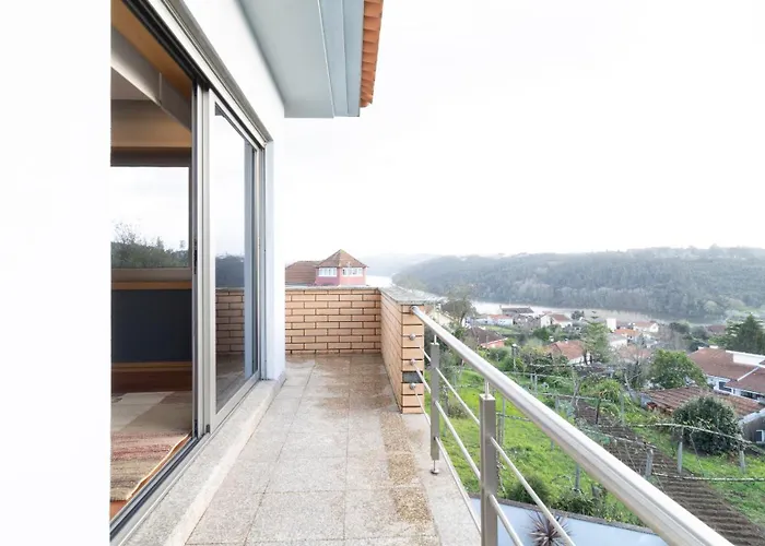 Com O Douro A Vista לינה וארוחת בוקר *